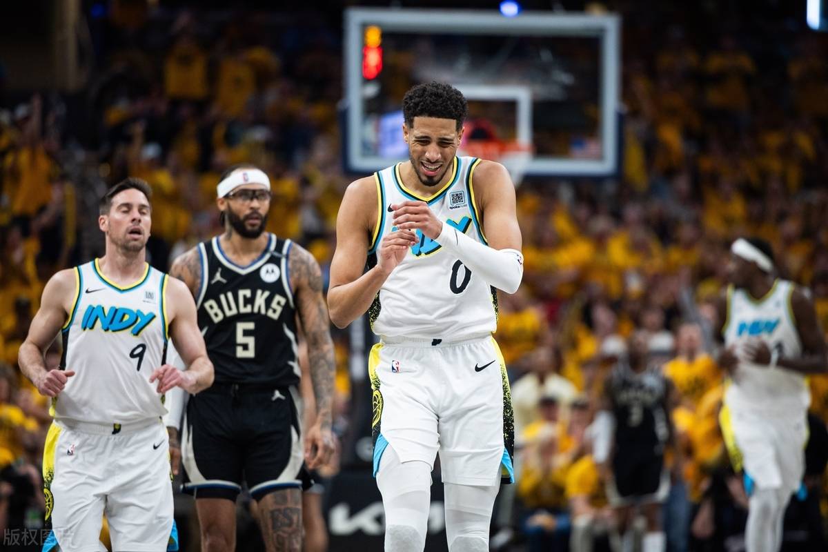 平博体育-字母哥回归赛场，连败首场状态亮眼，DWG观众沸腾！-平博体育